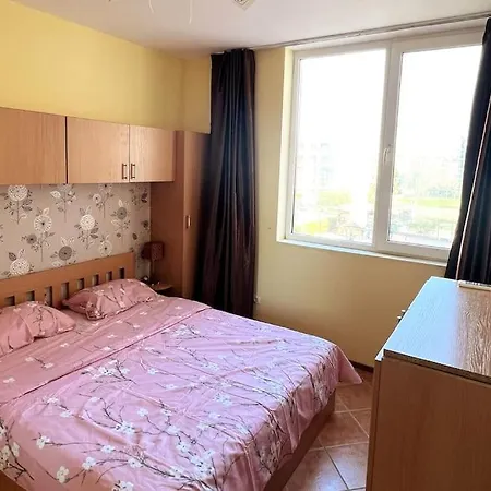 Spacious Sunny 2 Bedroom Fits 6 Appartamento