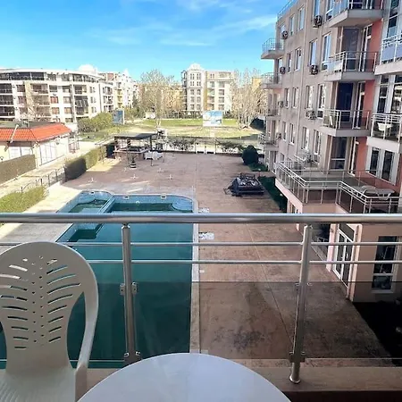 アパート Spacious Sunny 2 Bedroom Fits 6 サニービーチ