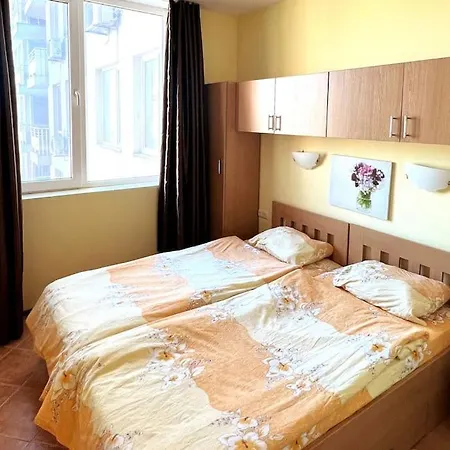 Daire Spacious Sunny 2 Bedroom Fits 6